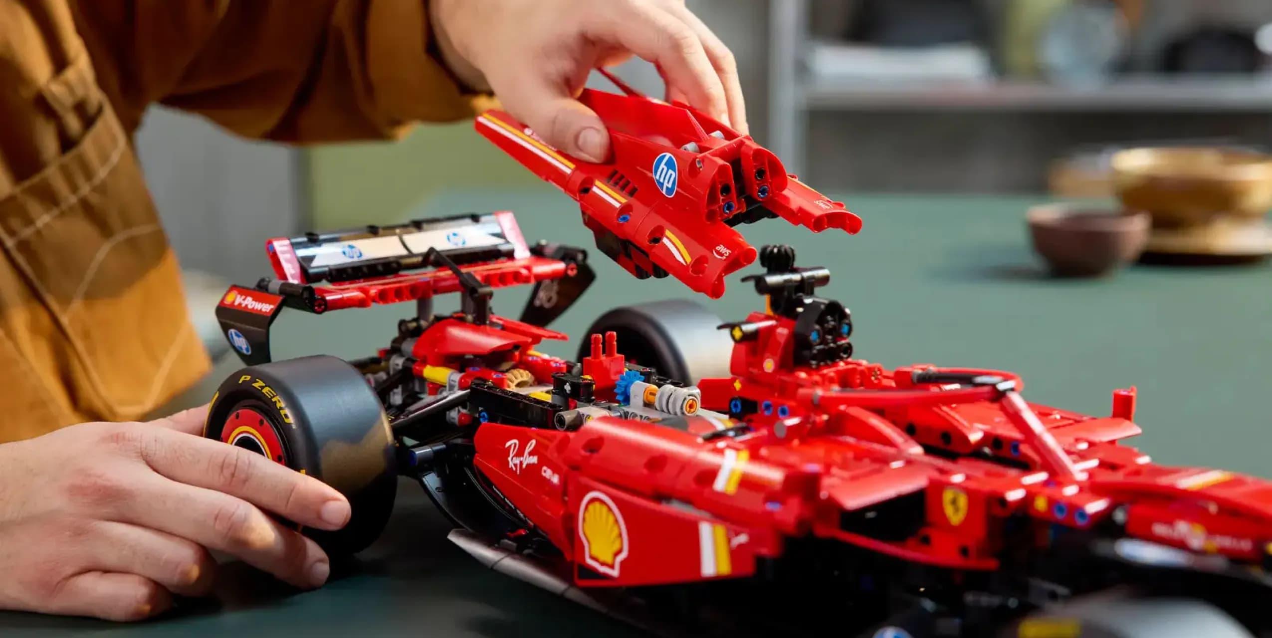 Конструктор LEGO Technic Автомобиль F1 Ferrari SF-24 (42207)