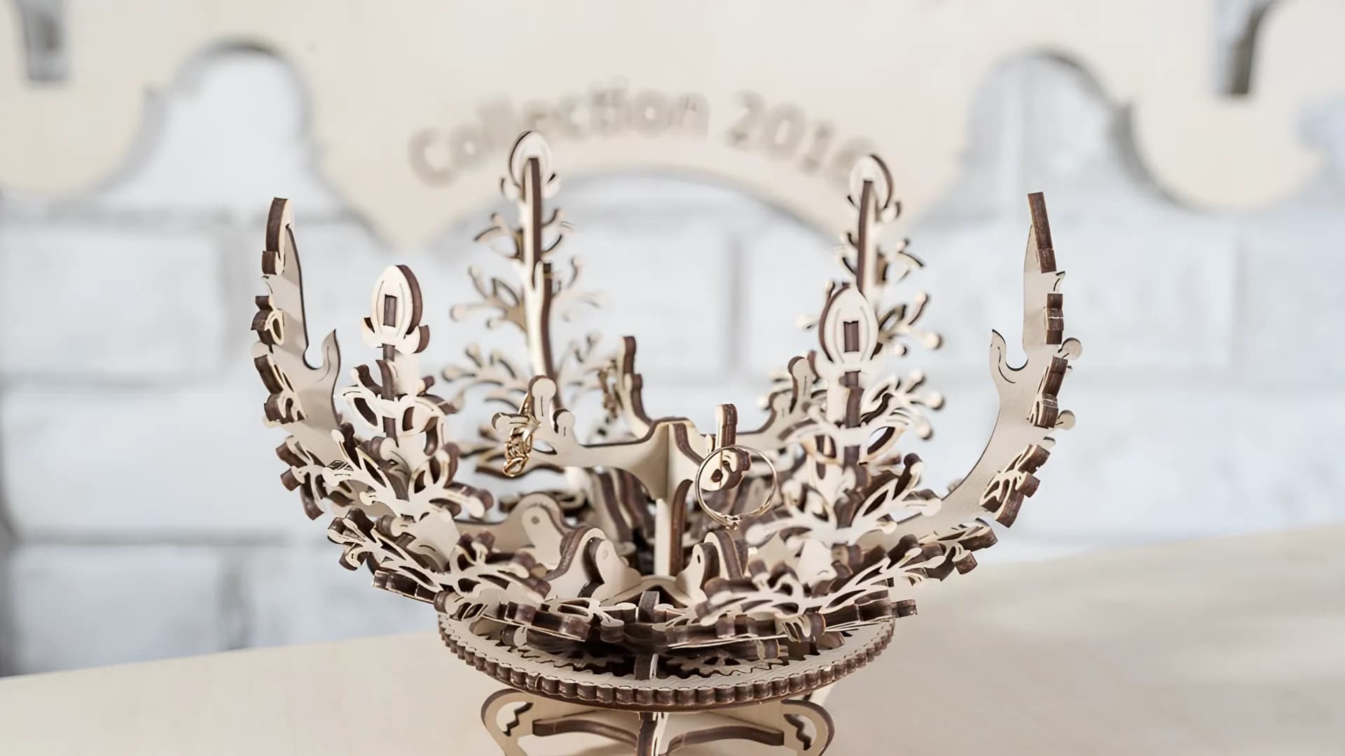 Деревянный 3D конструктор UGEARS Механический цветок-ящик (70019)