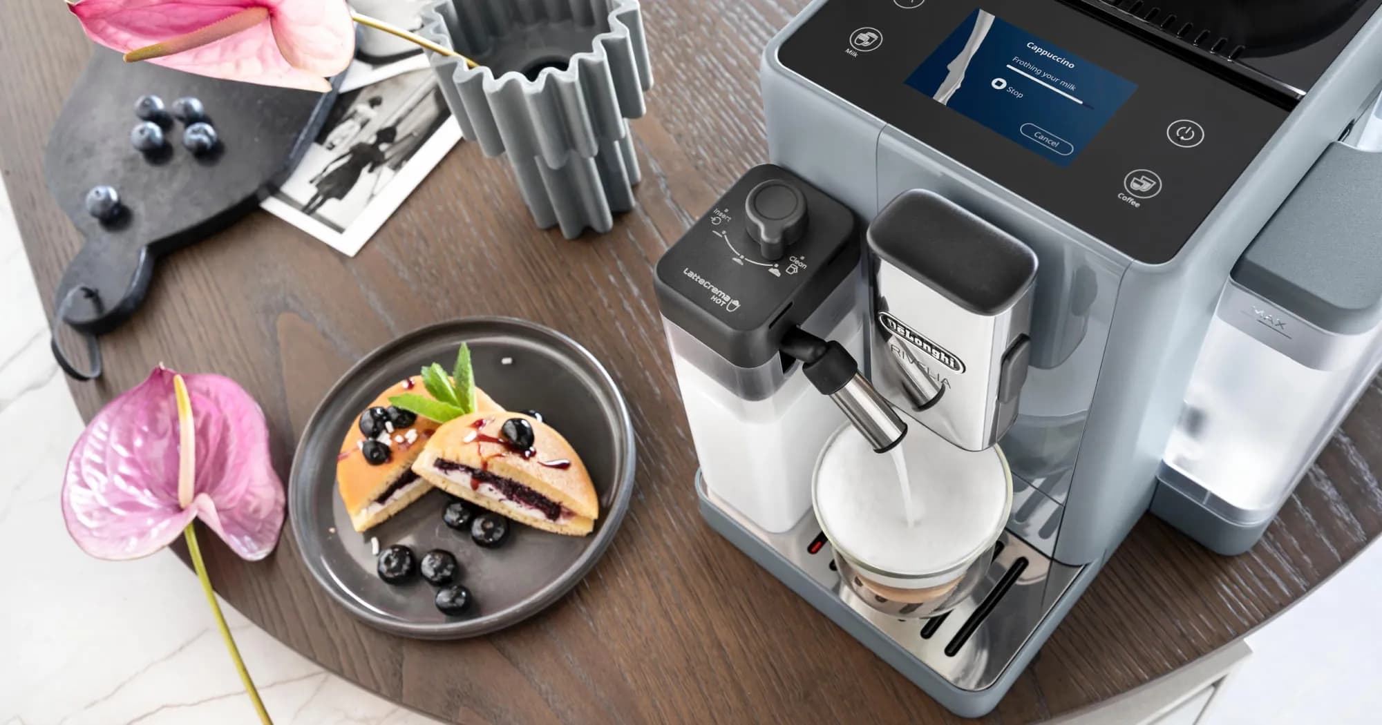 Кофемашина Delonghi Rivelia (Green/Black)