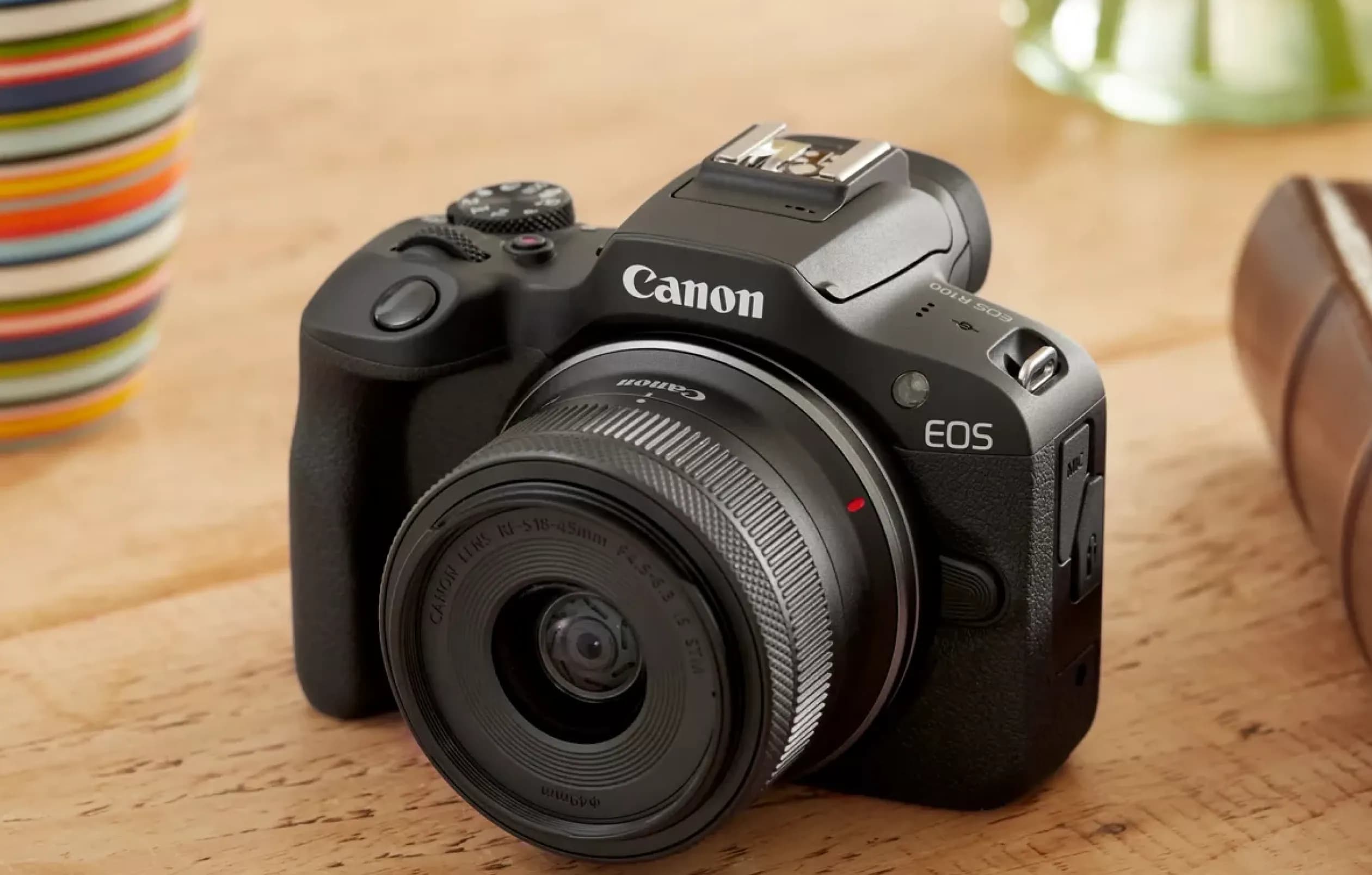 Цифровой фотоаппарат Canon EOS R100 kit 18-45mm IS STM (6052C013) (Standard)