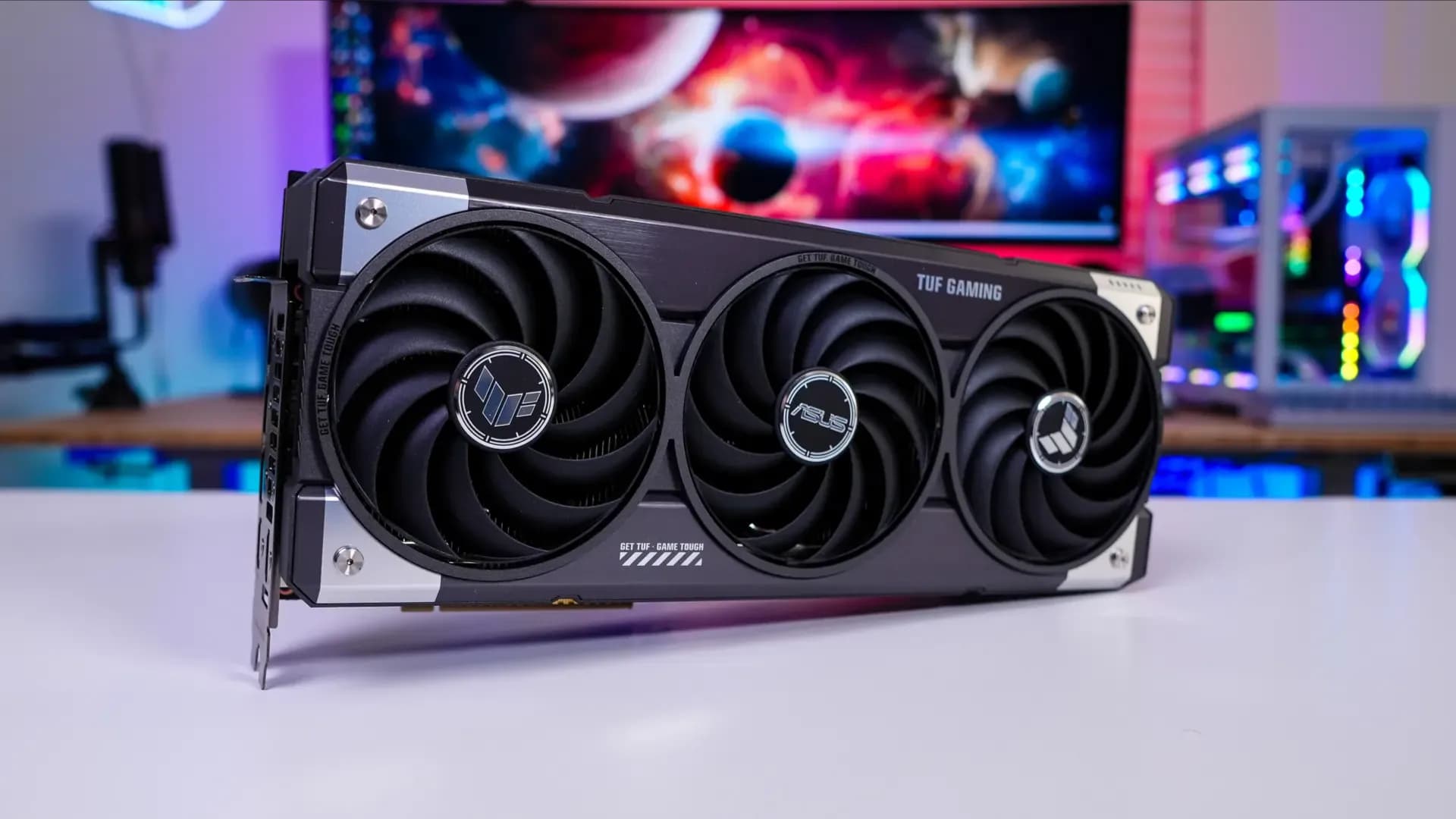 Видеокарта ASUS GeForce RTX 5070 TUF Gaming 12GB (90YV0LZ0-M0NA00)