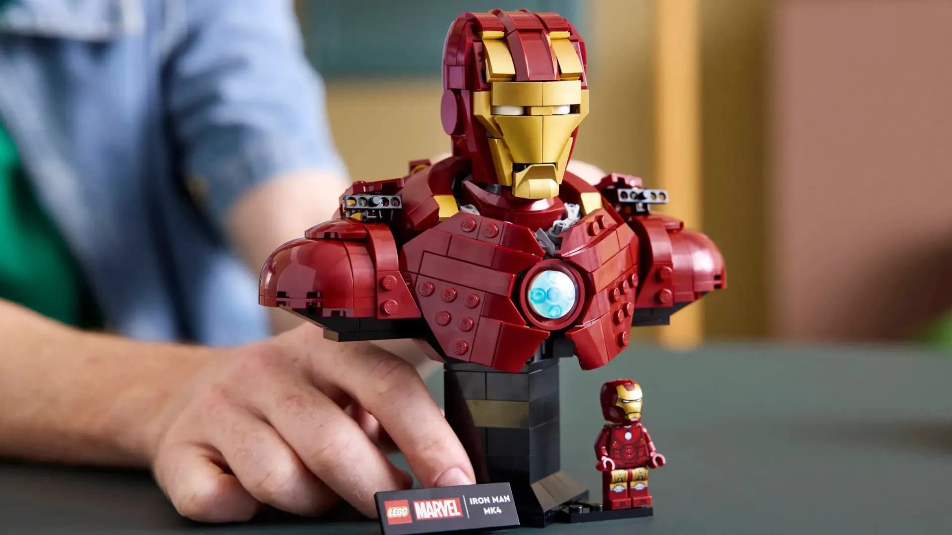 Конструктор LEGO Marvel Бюст Железного Человека MK4 (76327)