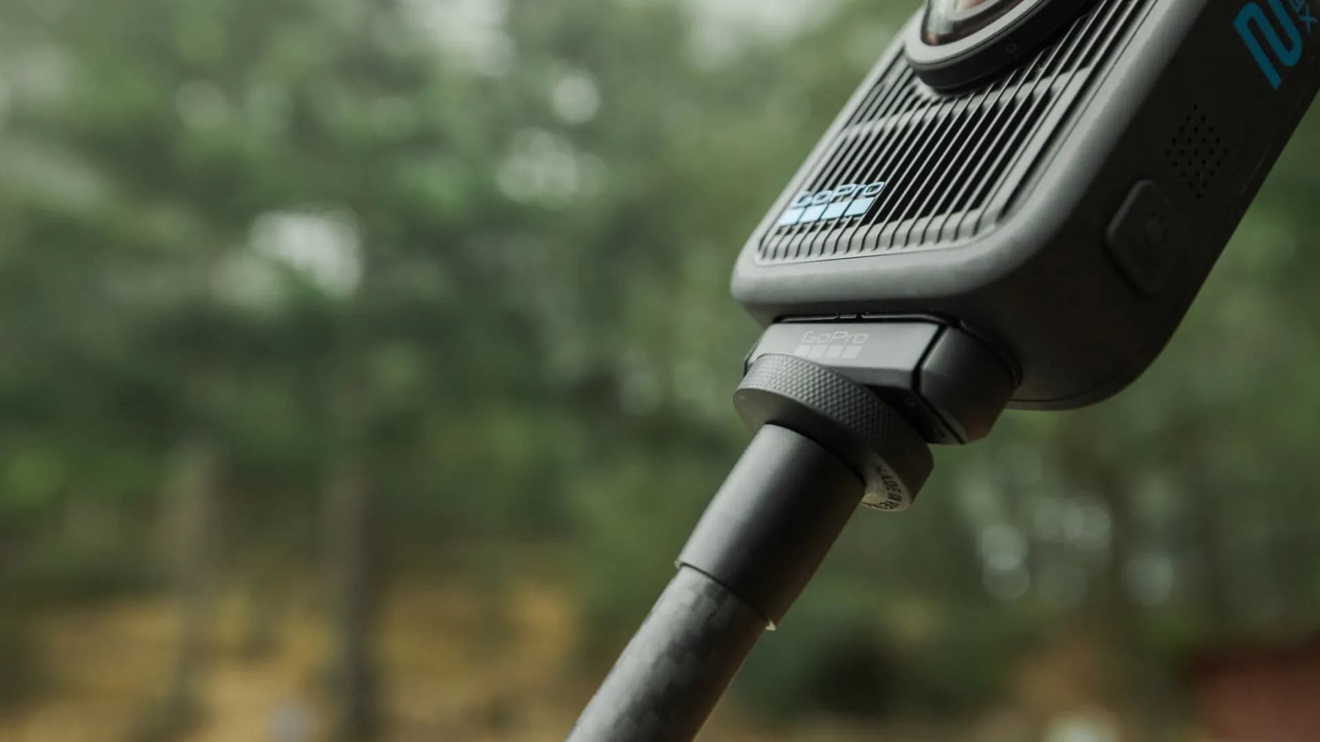 Крепление GoPro Magnetic Latch Mount 1/4-20 (AEMAG-003)
