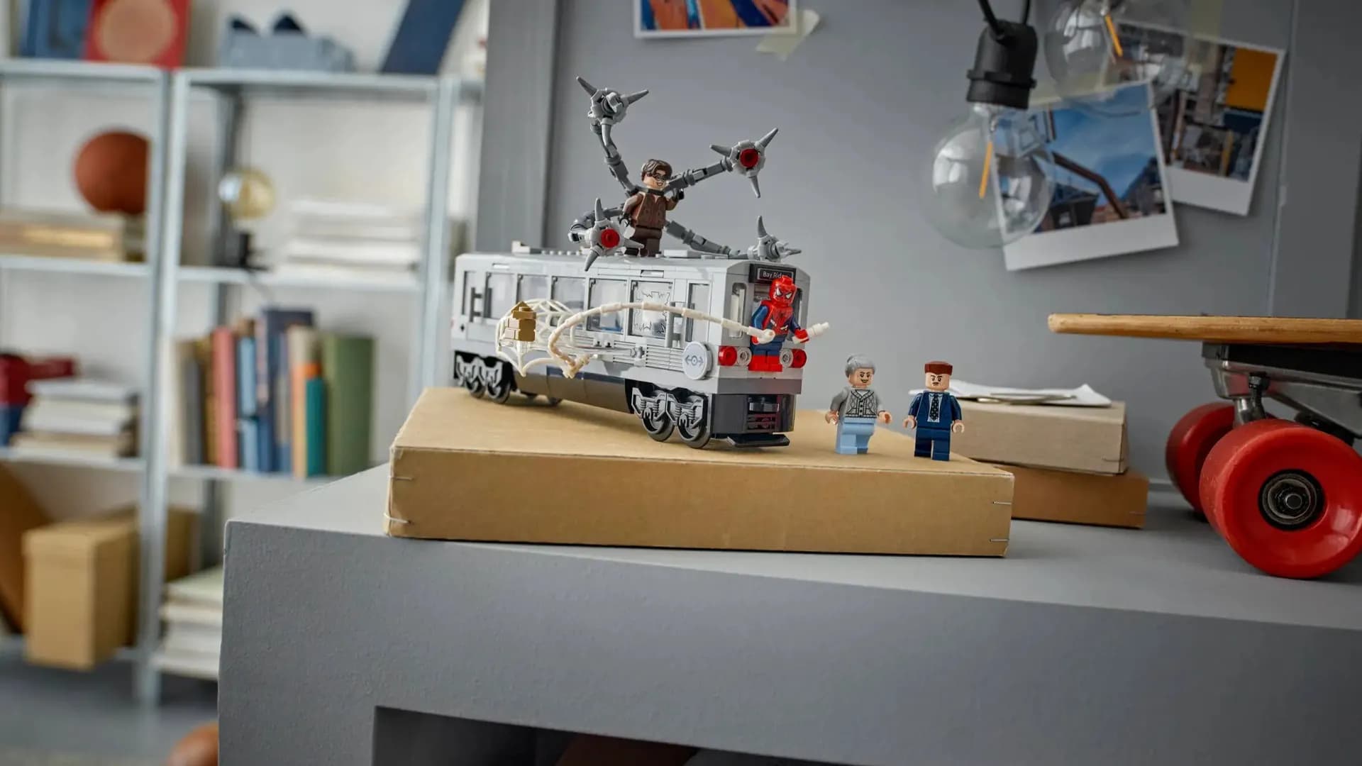 Конструктор LEGO Marvel Человек-Паук против Дока Ока: Сцена в метро (76321)