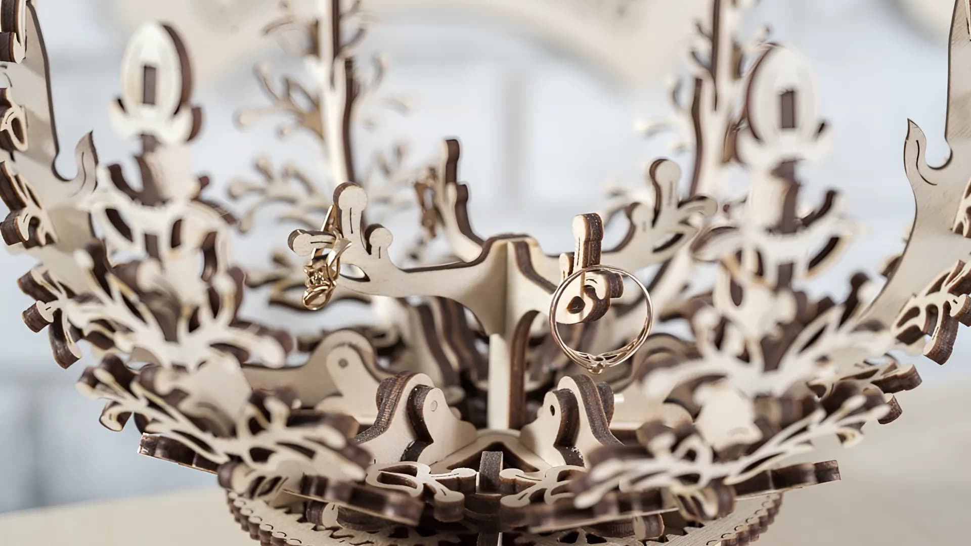 Деревянный 3D конструктор UGEARS Механический цветок-ящик (70019)