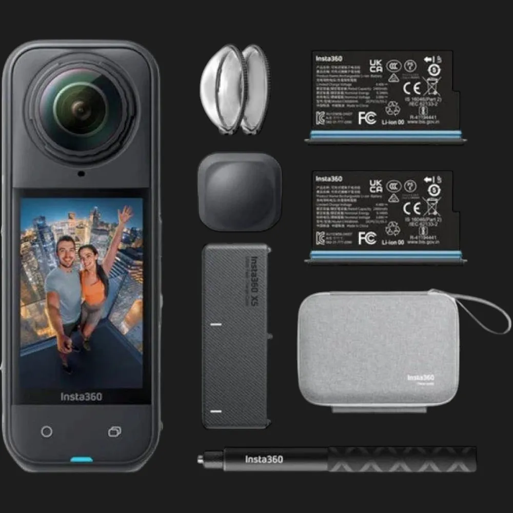 Экшн-камера Insta360 X5 Midnight Black Essentials Bundle