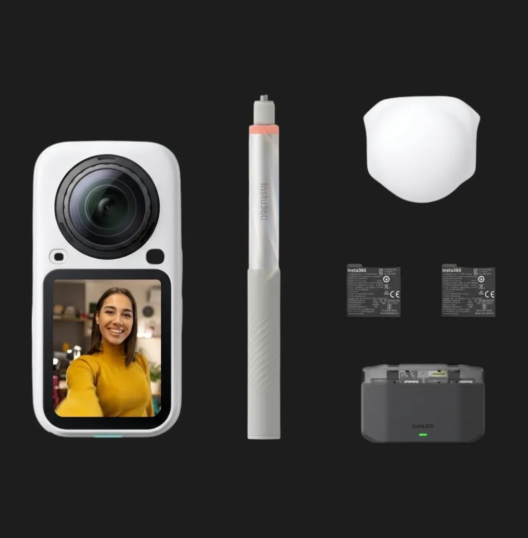 Экшн-камера Insta360 X6 Essentials Bundle