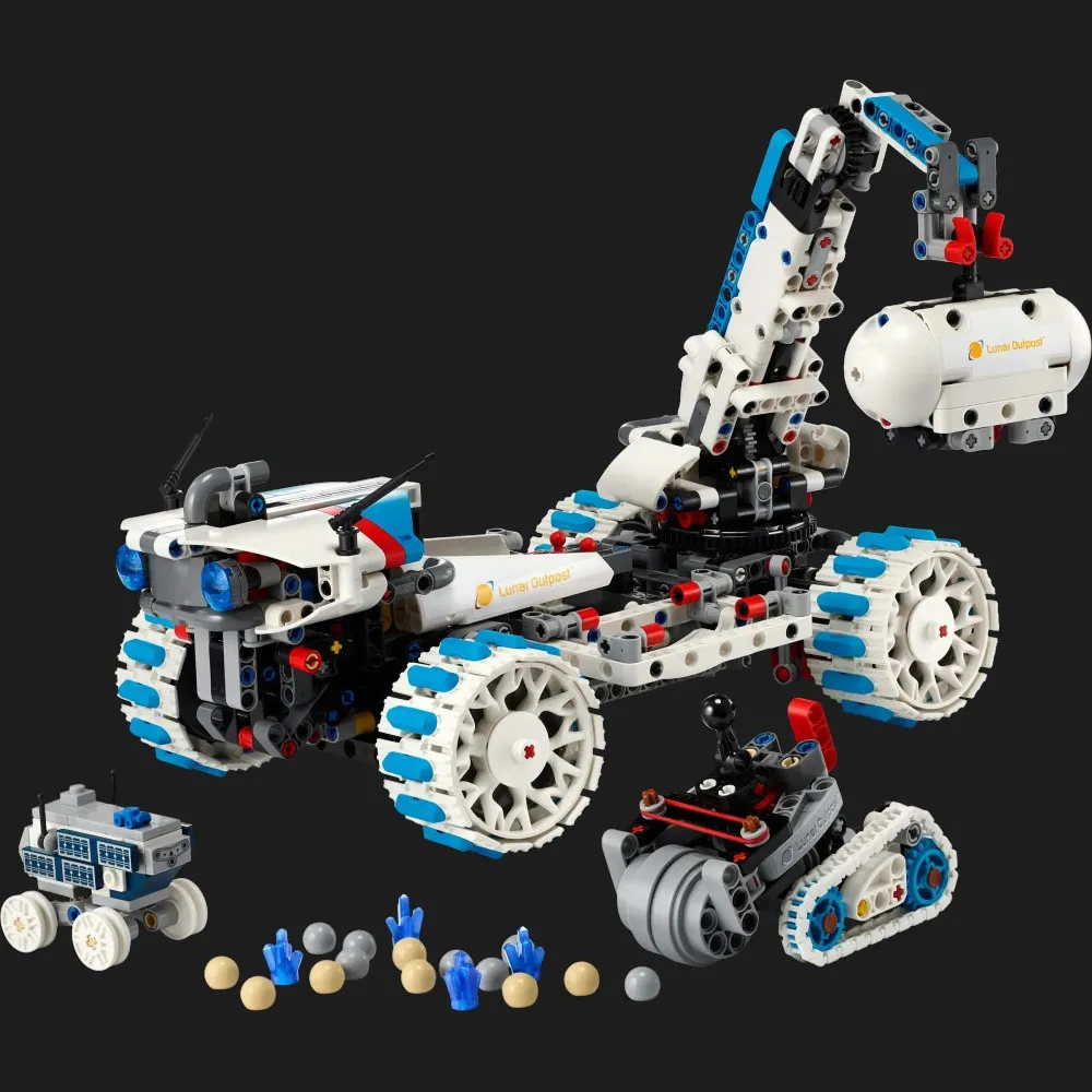 Конструктор LEGO Technic Луноход Lunar Outpost. Космический корабль